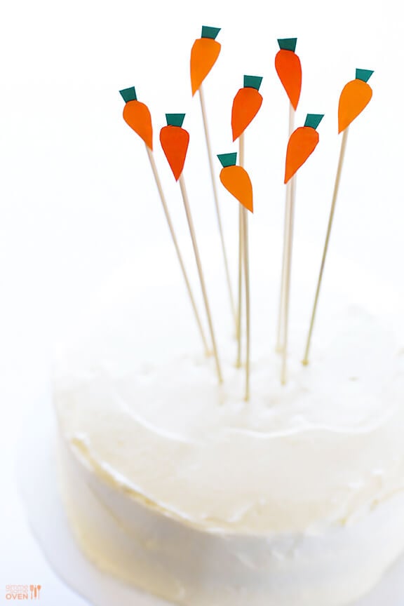 素食无谷蛋白胡萝卜蛋糕-由一个天堂(素食)“奶油芝士”糖霜| gimmesomeoven.com #素食#无麸质#gf