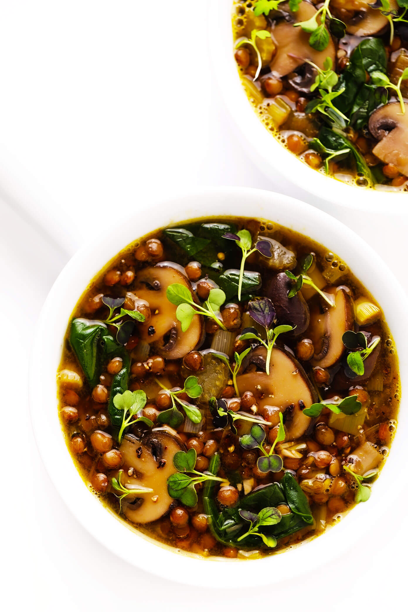 法国扁豆和蘑菇汤配方在碗里